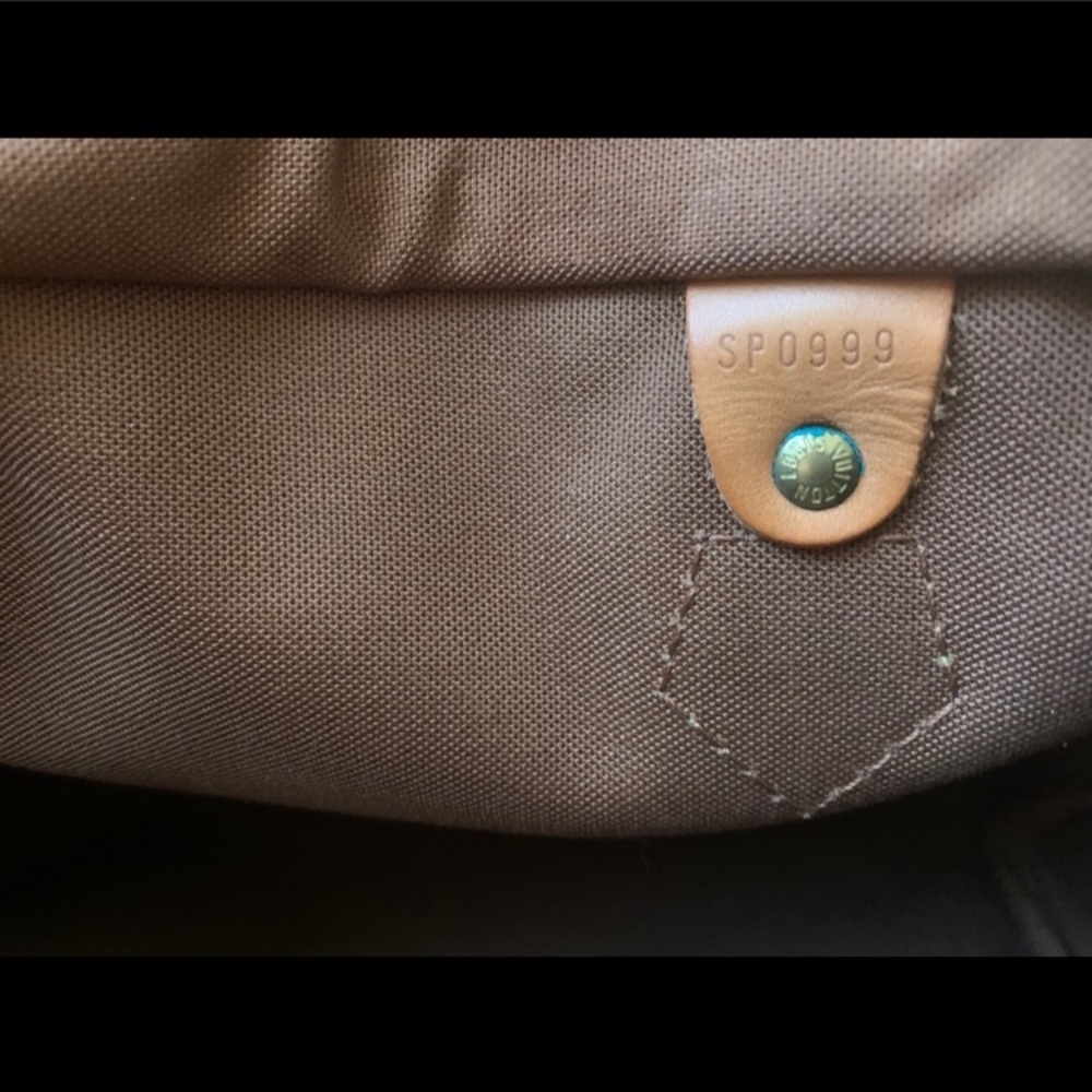 Louis Vuitton Monogram Canvas Speedy Handbag in Brown and Tan - Picture 9 of 9